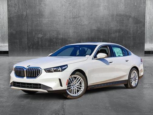 2025 BMW 530 i xDrive