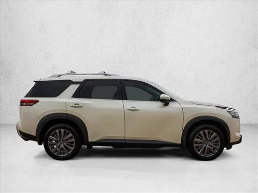 Pearl White Tricoat 2022 Nissan Pathfinder SL 4WD