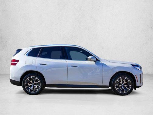 Mineral White Metallic 2026 BMW X3 30 xDrive