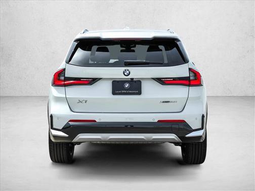 Alpine White 2026 BMW X1 xDrive28i