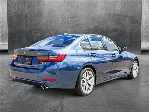 2025 BMW 330 i xDrive