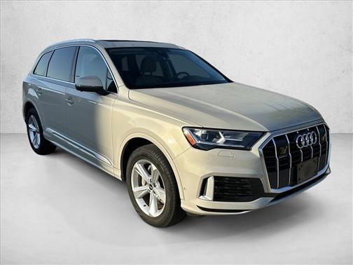 2023 Audi Q7 45 Premium Plus