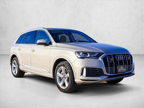2023 Audi Q7 45 Premium Plus