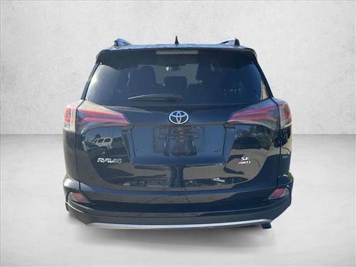2017 Toyota RAV4 SE