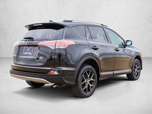 2017 Toyota RAV4 SE