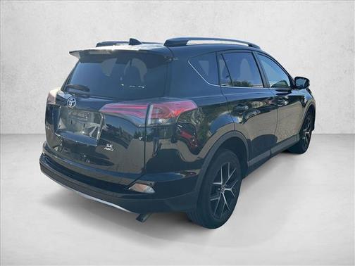 2017 Toyota RAV4 SE