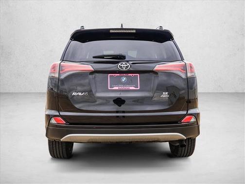 2017 Toyota RAV4 SE