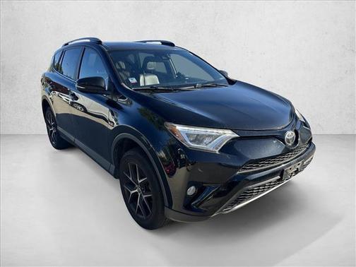 2017 Toyota RAV4 SE