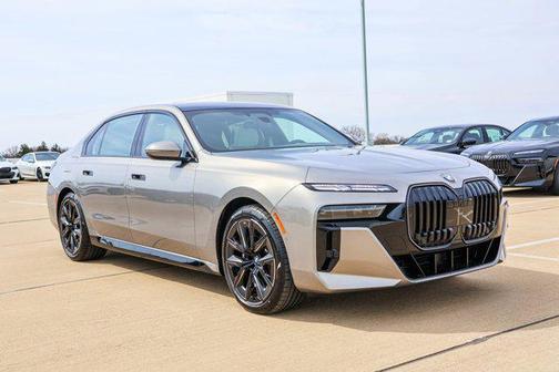 Oxide Grey Metallic 2026 BMW 760 xDrive