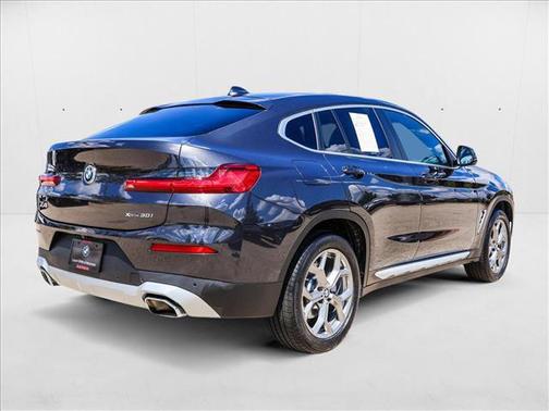 2025 BMW X4 xDrive30i