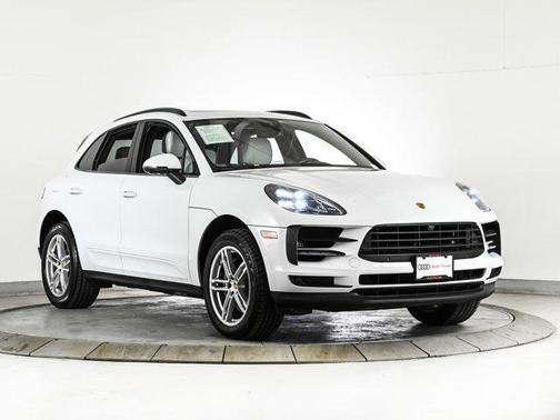 Carrara White Metallic 2021 Porsche Macan Macan
