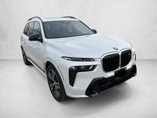 2025 BMW X7 M60i