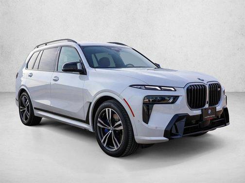 Mineral White Metallic 2025 BMW X7 M60i