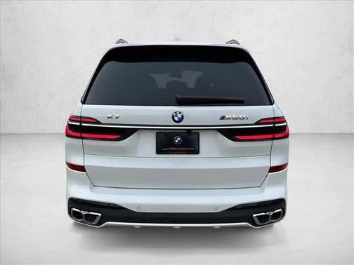 2025 BMW X7 M60i