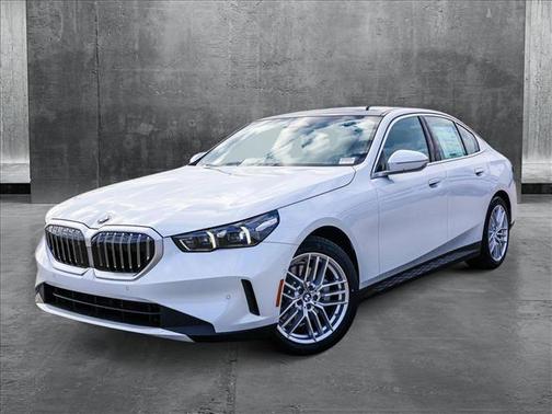 2025 BMW 530 i xDrive