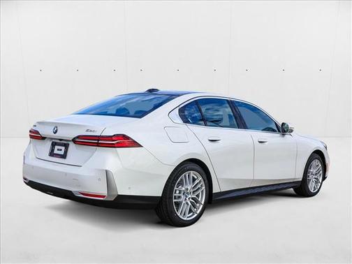 2025 BMW 530 i xDrive