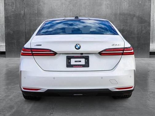 2025 BMW 530 i xDrive