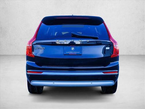2022 Volvo XC90 Recharge Plug-In Hybrid T8 Inscription Expression 6 Passenger