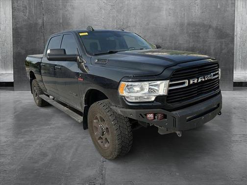 2020 RAM 2500 Big Horn Crew Cab 4X4 6'4' Box