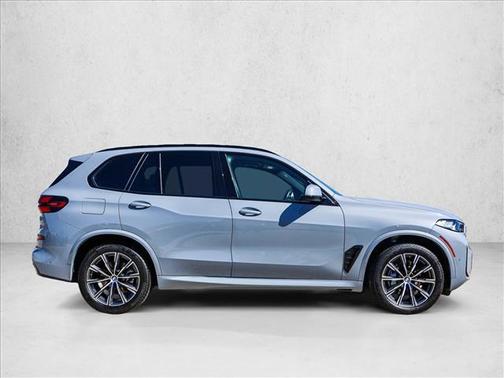 Gray 2026 BMW X5 xDrive40i