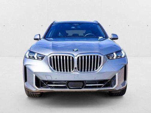 Skyscraper Grey Metallic 2026 BMW X5 xDrive40i