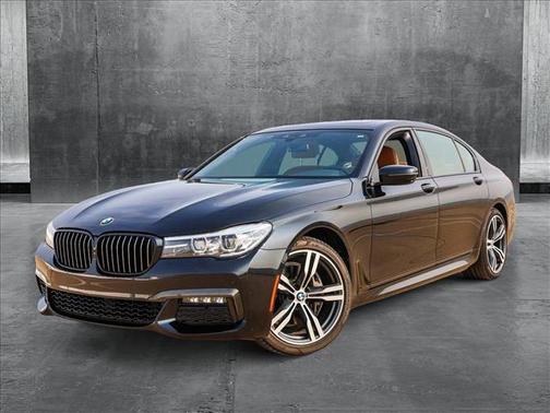 2019 BMW 740 740i