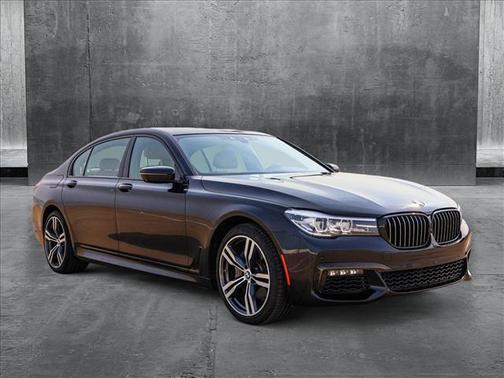 2019 BMW 740 740i