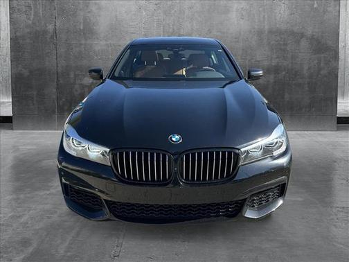 2019 BMW 740 740i
