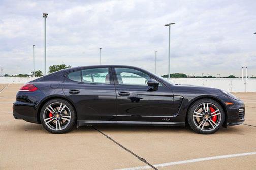 2016 Porsche Panamera GTS