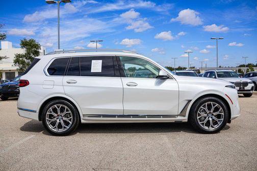 2025 BMW X7 xDrive40i