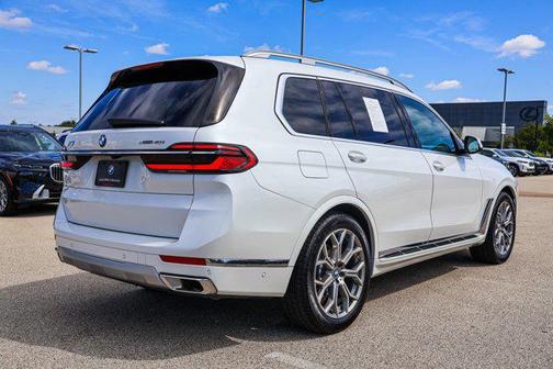 2025 BMW X7 xDrive40i