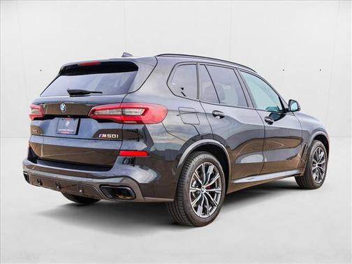 2022 BMW X5 M50i