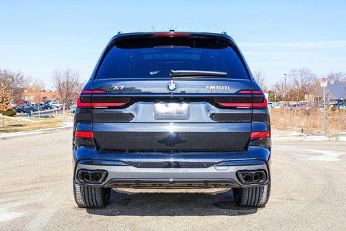 2026 BMW X7 M60i