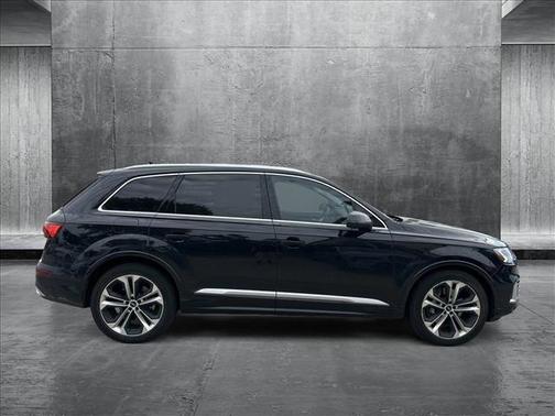 2021 Audi Q7 55 Prestige