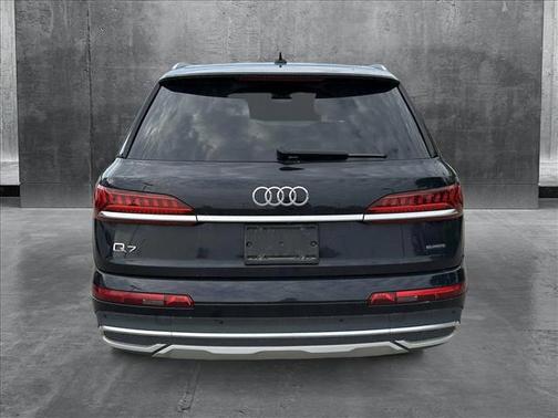 2021 Audi Q7 55 Prestige