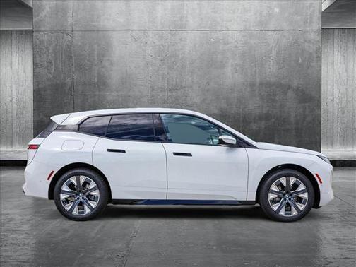 2026 BMW iX xDrive45