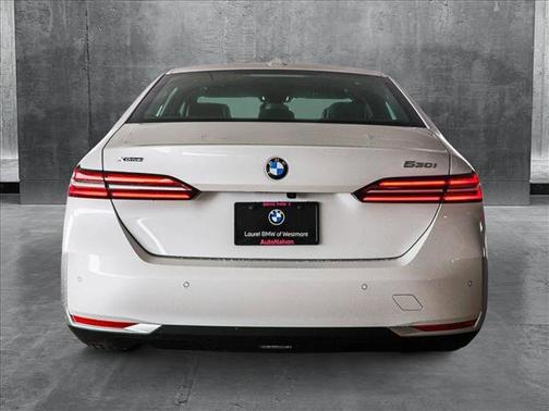 2025 BMW 530 i xDrive