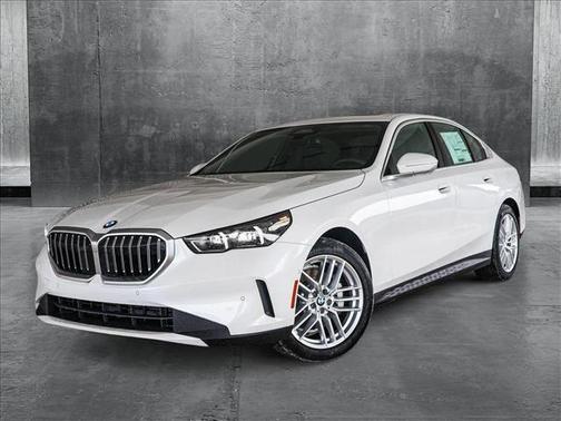2025 BMW 530 i xDrive