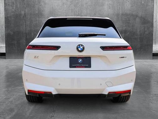 2026 BMW iX xDrive45