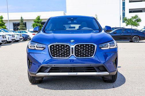 2025 BMW X4 xDrive30i