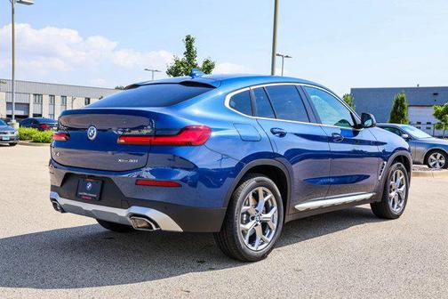 2025 BMW X4 xDrive30i