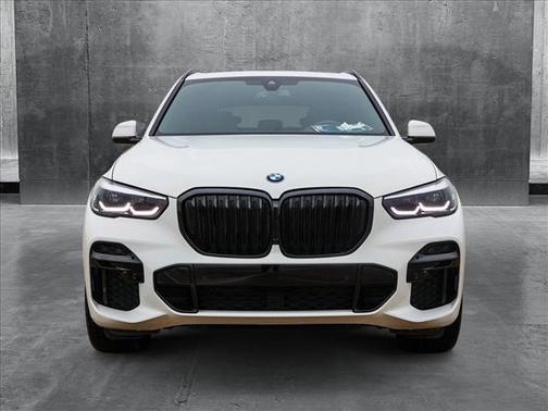 2022 BMW X5 M50i
