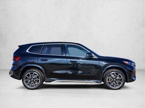 Black Sapphire Metallic 2026 BMW X1 xDrive28i