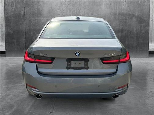 2024 BMW 330 i xDrive