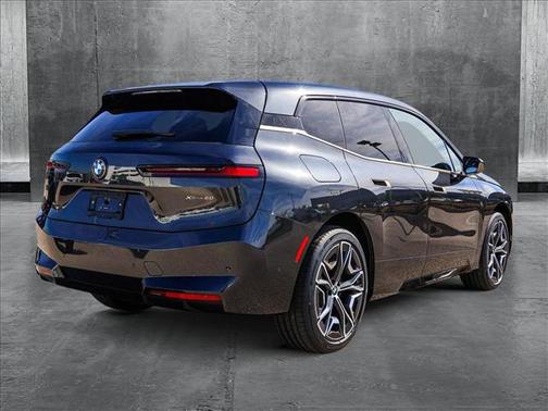 2026 BMW iX xDrive60