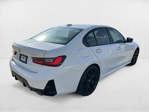 2025 BMW 330 i xDrive
