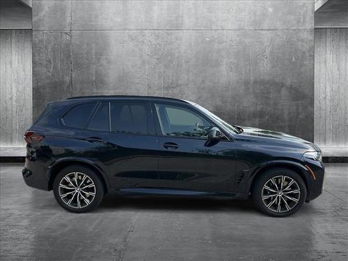 2024 BMW X5 M60i