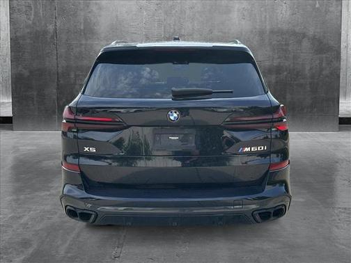 2024 BMW X5 M60i