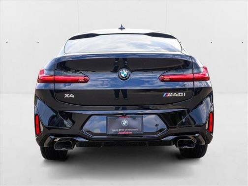 2025 BMW X4 M40i