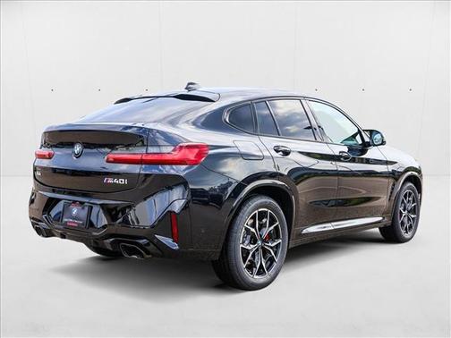 2025 BMW X4 M40i